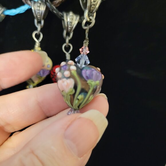 Lot of 4 Glass Heart Bead Corded Necklaces - Picture 8 of 13